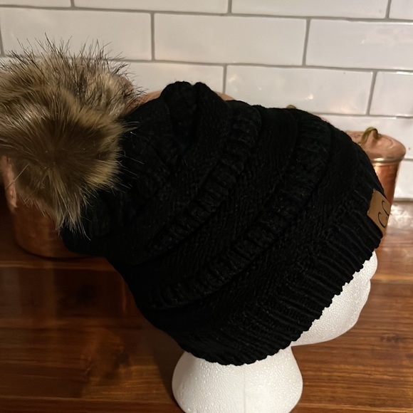 C C branded slouchy hat!! Beanie. New with Pom Pom - Picture 4 of 7